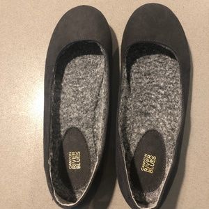 Black fleece lined flats